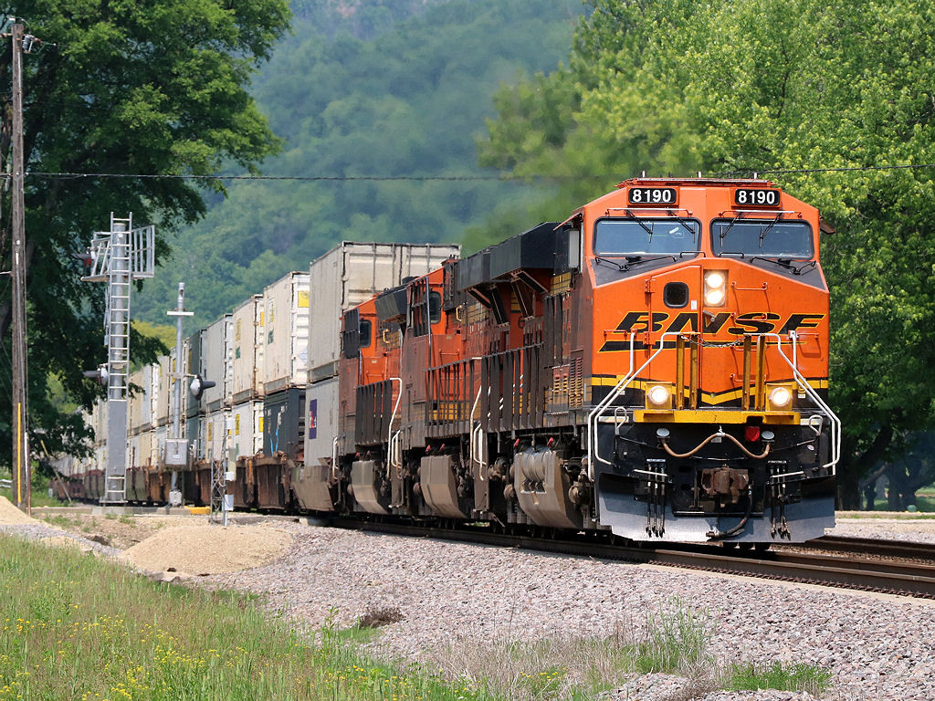 BNSF 8190